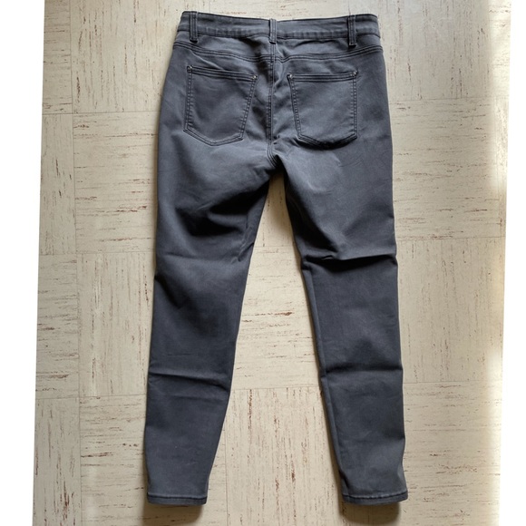 Women’s Forever 21 Plus Size Jeans - Picture 3 of 5